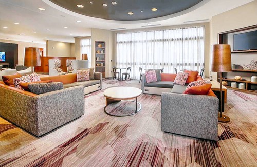 Merrifield Hotel | Exceptional Courtyard by Marriott Dunn Loring Fairfax Hotel
