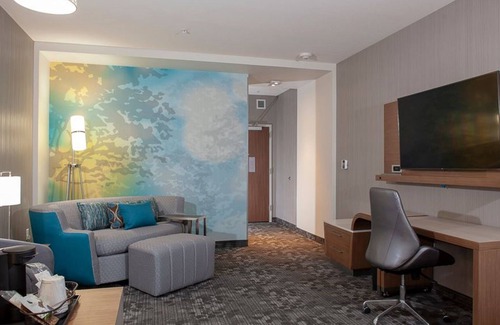 Town and Country Hotel | Unforgettable Stay at Courtyard by Marriott St. Louis West