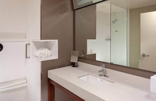 Town and Country Hotel | Unforgettable Stay at Courtyard by Marriott St. Louis West