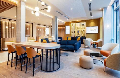 Roissy-en-France Hotel | Convenient Courtyard by Marriott near Charles de Gaulle Airport