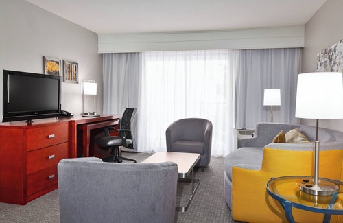 South Side Hotel | Eco-Friendly Retreat at Courtyard by Marriott Corpus Christi