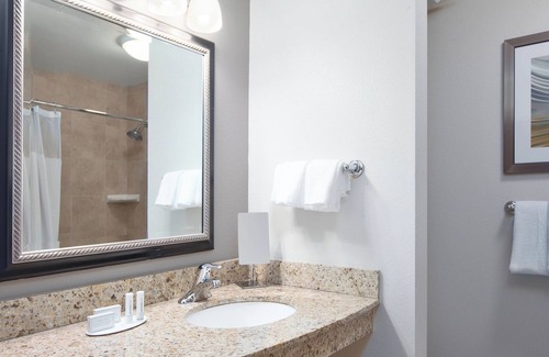 South Side Hotel | Eco-Friendly Retreat at Courtyard by Marriott Corpus Christi