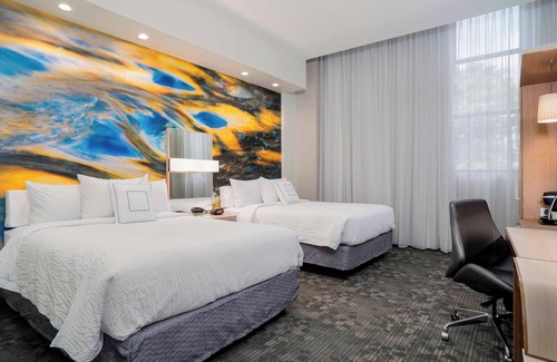 Downtown Niagara Falls Hotel | Relaxing Retreat at Courtyard by Marriott Niagara Falls