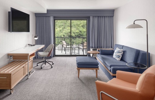 South Portland Hotel | Convenient Stay at Courtyard by Marriott Portland Airport