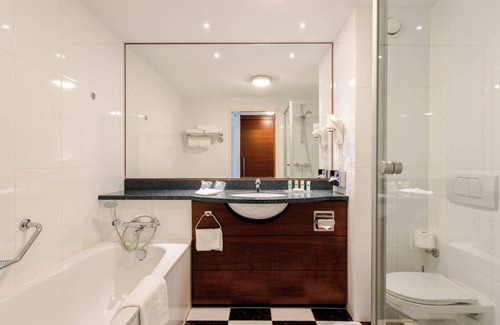 Hoofddorp Hotel | Eco-Friendly Stay at Courtyard by Marriott Amsterdam Airport