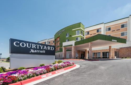 Ardmore Hotel | Waterside Retreat: Courtyard by Marriott Ardmore Awaits