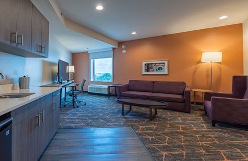Atlanta Hotel | Discover Hotel Spice and Sky Atlanta-Perimeter - Rated 9.2