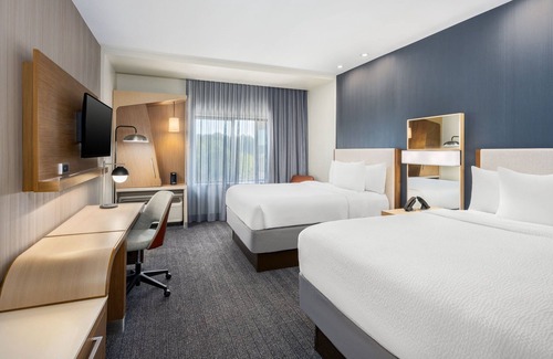 Auburn Hotel | Exceptional Stay at Courtyard by Marriott Auburn with Pool