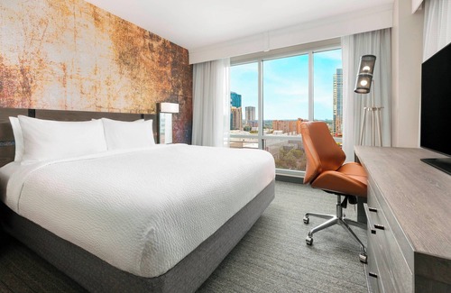 Waller Creek District Hotel | Discover Courtyard by Marriott Austin Downtown: Rated 8.6/10