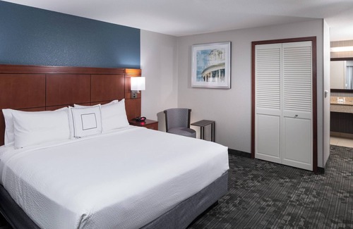 McNeil Hotel | Inviting Courtyard by Marriott Austin with Pool and Spa