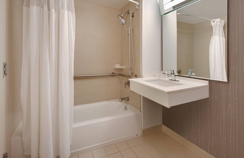 North Loop Hotel | Discover Comfort at Courtyard by Marriott Austin-University Area