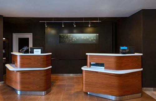 Gateway Hotel | Modern Retreat at Courtyard by Marriott Austin The Domain