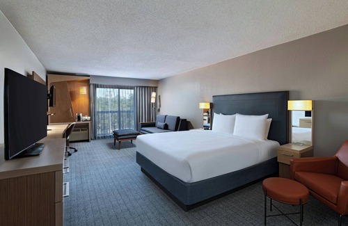 Gateway Hotel | Comfortable Stay at Courtyard by Marriott Austin The Domain