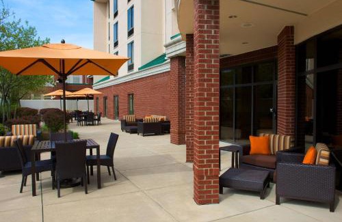 Bloomington Hotel | Pet-Friendly Retreat at Courtyard by Marriott Bloomington
