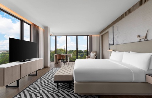 Lat Krabang Hotel | Elegant Courtyard by Marriott Bangkok Suvarnabhumi Airport