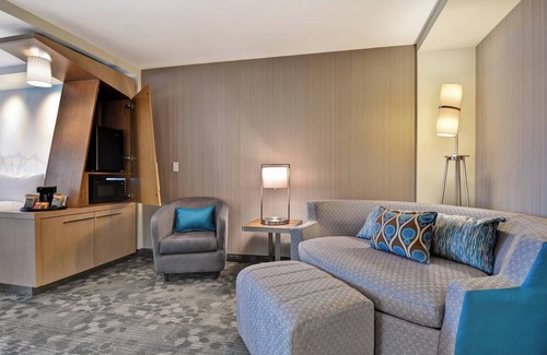 Rogers Hotel | Eco-Friendly Retreat at Courtyard by Marriott Bentonville