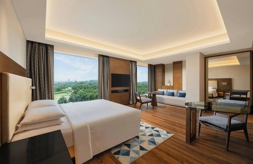 Maharana Pratap Nagar Hotel | Elegant Stay at Courtyard by Marriott Bhopal - 5 Star Comfort