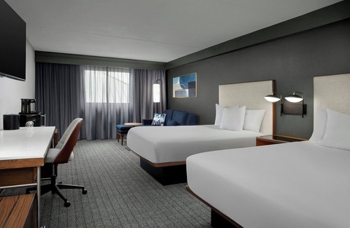 Bloomington Hotel | Relaxing Retreat at Courtyard by Marriott Bloomington