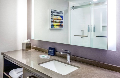 Billerica Hotel | Discover Courtyard by Marriott Boston: Pool & Spa Oasis