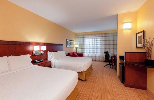 Schaumburg Hotel | Discover Courtyard by Marriott Schaumburg with Pool & Spa