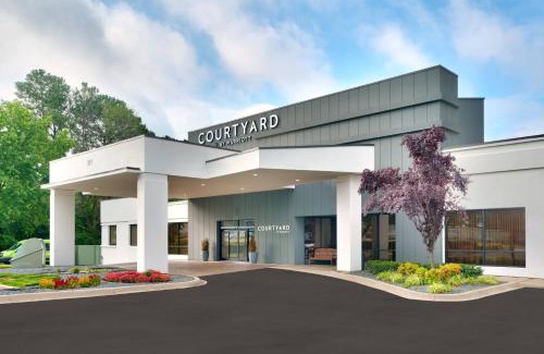 Charlotte Hotel | Family-Friendly Stay at Courtyard by Marriott Charlotte Airport