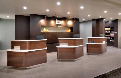 Charlotte Hotel | Family-Friendly Stay at Courtyard by Marriott Charlotte Airport