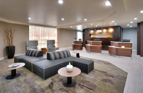 Charlotte Hotel | Family-Friendly Stay at Courtyard by Marriott Charlotte Airport