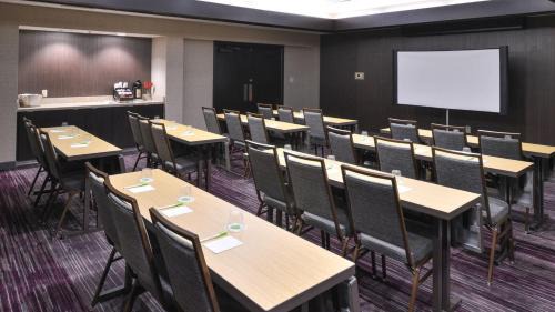 Matthews Hotel | Comfortable Courtyard by Marriott in Charlotte Matthews