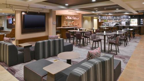 Matthews Hotel | Comfortable Courtyard by Marriott in Charlotte Matthews