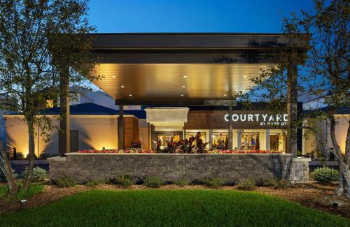 Waukegan Hotel | Discover Comfort at Courtyard by Marriott Chicago Waukegan