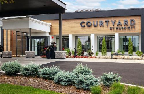 Waukegan Hotel | Discover Comfort at Courtyard by Marriott Chicago Waukegan