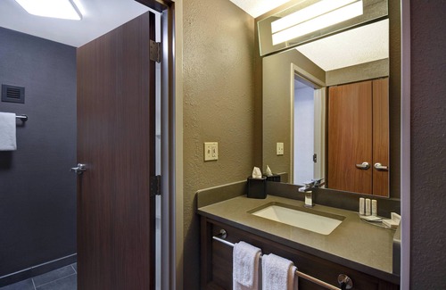 Mount Saint Joseph Hotel | Guest Rated 8.6: Courtyard by Marriott Cincinnati Airport