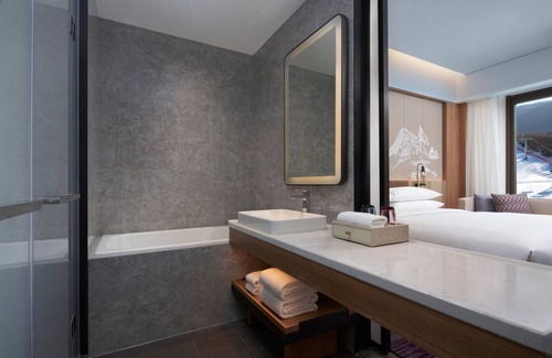 Chongli County Hotel | Accessible Family Getaway at Courtyard By Marriott Chongli