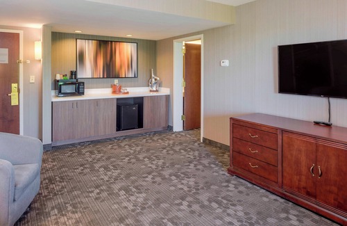 Cranbury Hotel | Relaxing Retreat at Courtyard by Marriott Cranbury