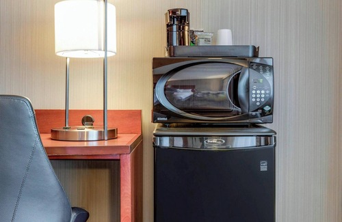 Cranbury Hotel | Relaxing Retreat at Courtyard by Marriott Cranbury