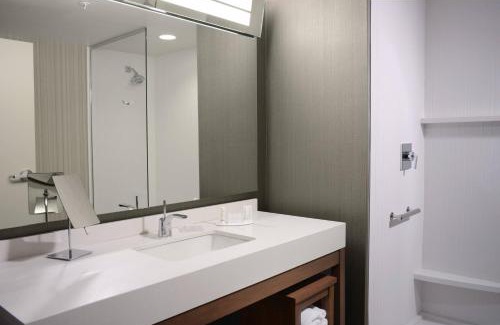 The Colony Hotel | Relaxing Retreat at Courtyard by Marriott Dallas Plano