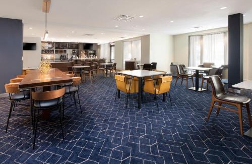 Legacy Park Hotel | Discover Courtyard by Marriott Dallas Plano with Pool & Dining