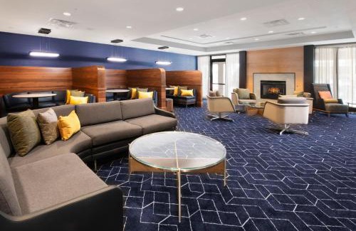 Legacy Park Hotel | Discover Courtyard by Marriott Dallas Plano with Pool & Dining