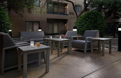 Legacy Park Hotel | Discover Courtyard by Marriott Dallas Plano with Pool & Dining