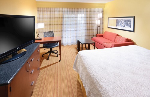 Legacy Park Hotel | Discover Courtyard by Marriott Dallas Plano: Family-Friendly Stay