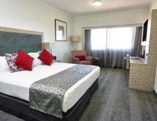 Darwin City Centre Hotel | Experience The Smith Hotel Darwin with Oceanfront Views