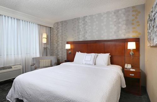 Cory Hotel | Comfortable Stay at Courtyard by Marriott Denver Cherry Creek