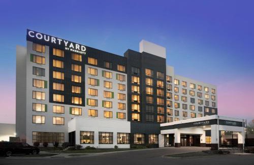 Bloomington Hotel | Comfortable Stay at Courtyard by Marriott Edina Bloomington