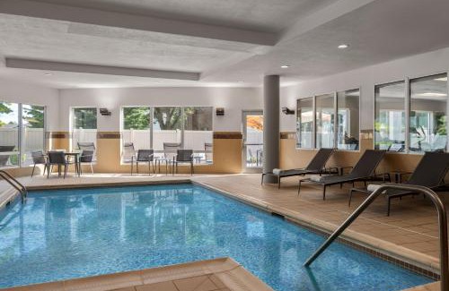 Evansville Hotel | Discover Comfort at Courtyard by Marriott Evansville East