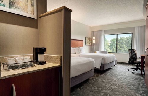 Ewing Hotel | Discover Comfort at Courtyard by Marriott Ewing Princeton