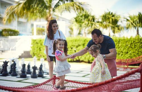 Marathon Hotel | Oceanfront Retreat at Courtyard by Marriott Faro Blanco