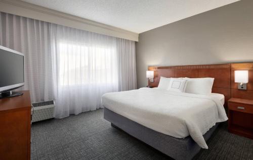 Fort Myers Hotel | Discover Comfort at Courtyard Fort Myers Cape Coral Hotel