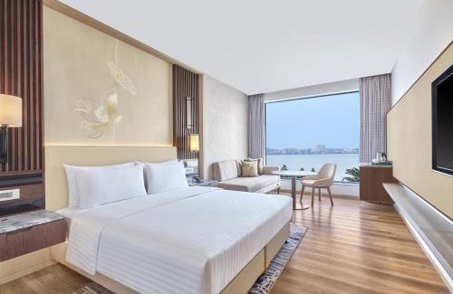 Gorakhpur Hotel | Elegant Courtyard by Marriott Gorakhpur with Ocean Views