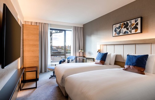 Glasgow Westend Hotel | Premier Courtyard by Marriott Glasgow SEC with Top Amenities