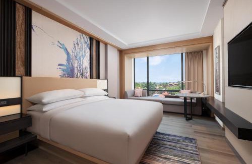 Niravade Hotel | Relaxing Retreat at Courtyard by Marriott Goa Colva